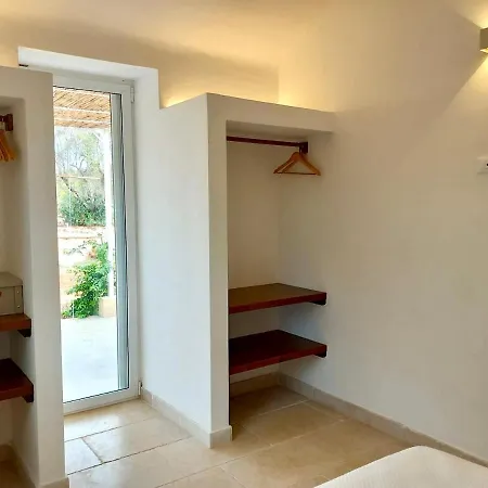 Trullo La Meringa, Charming In *